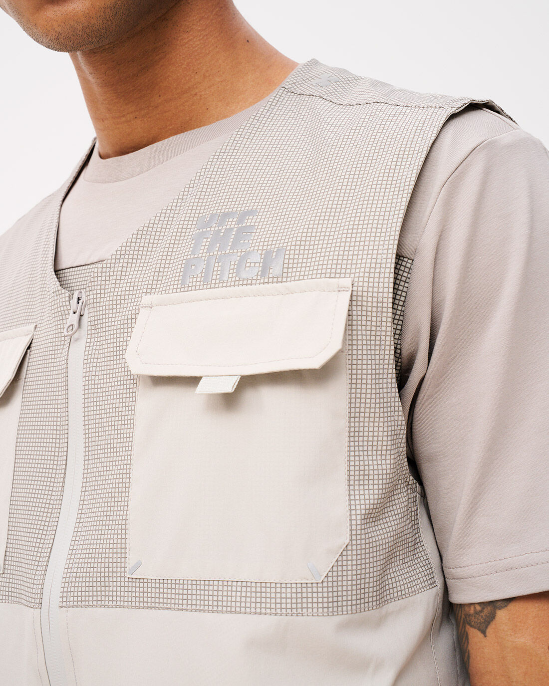 Utility clearance vest white