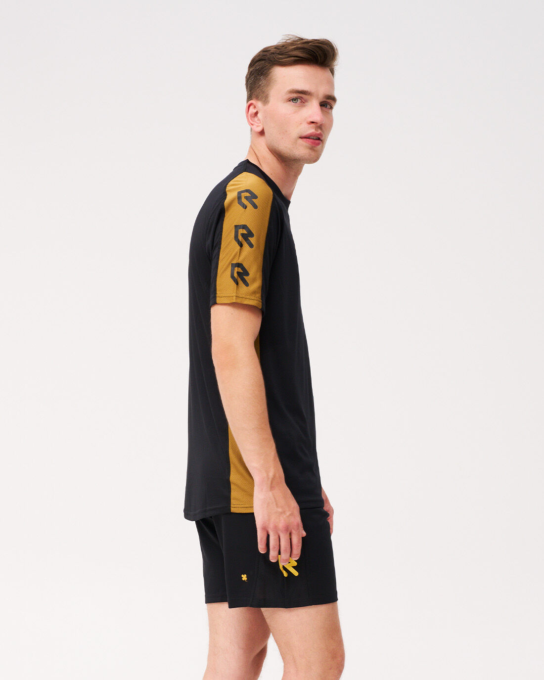 Black t store shirt hi res