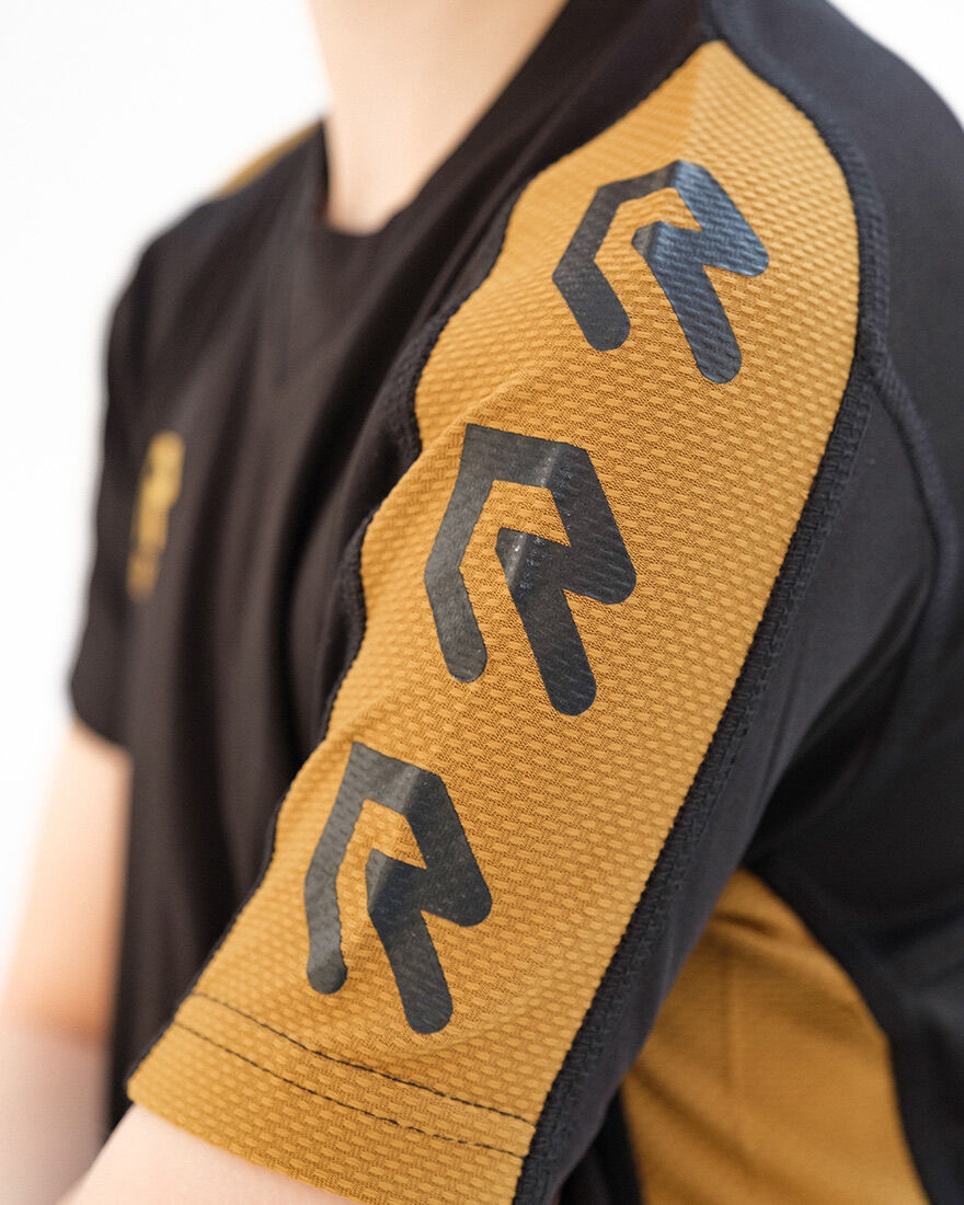 Performance Shirt, Black/Gold, hi-res
