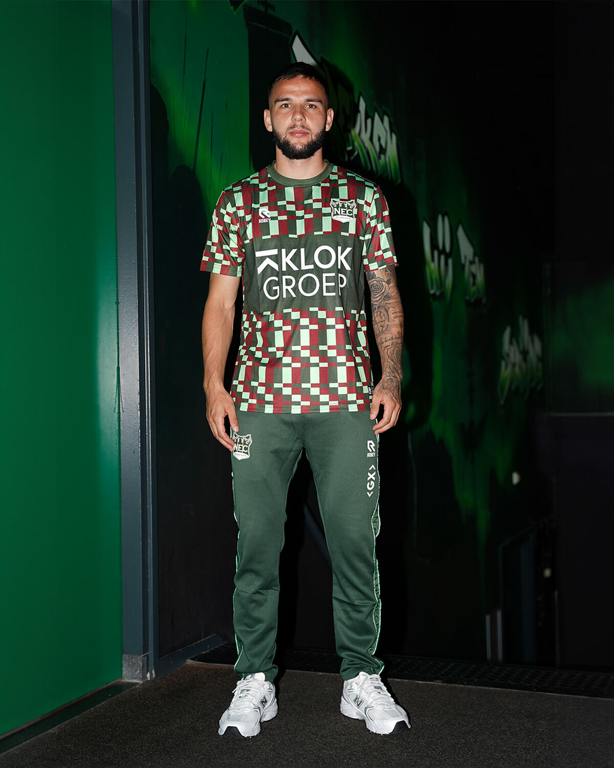 N.E.C. Warm Up Shirt 23/24, Dark Green, hi-res