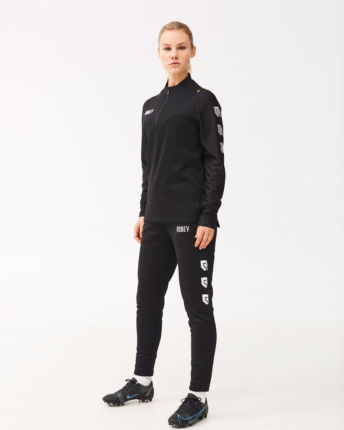 Performance Tracksuit Black, , hi-res