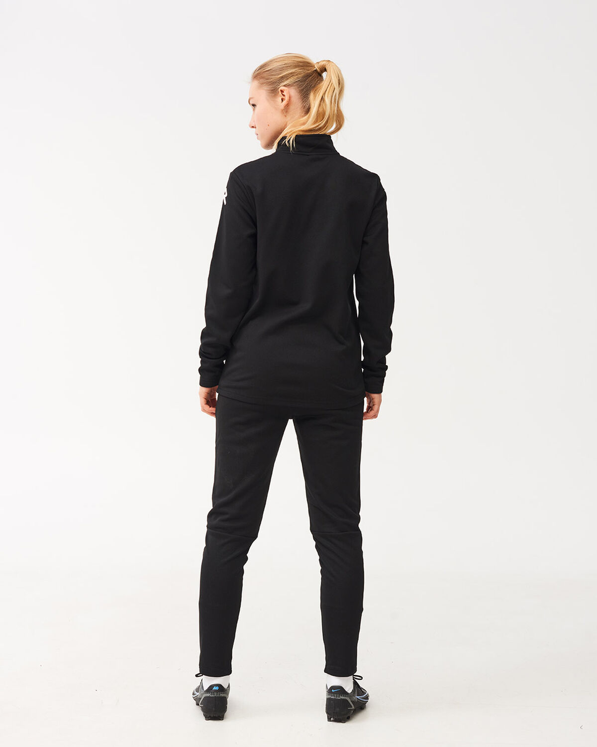 Crossbar Half-Zip, Black, hi-res