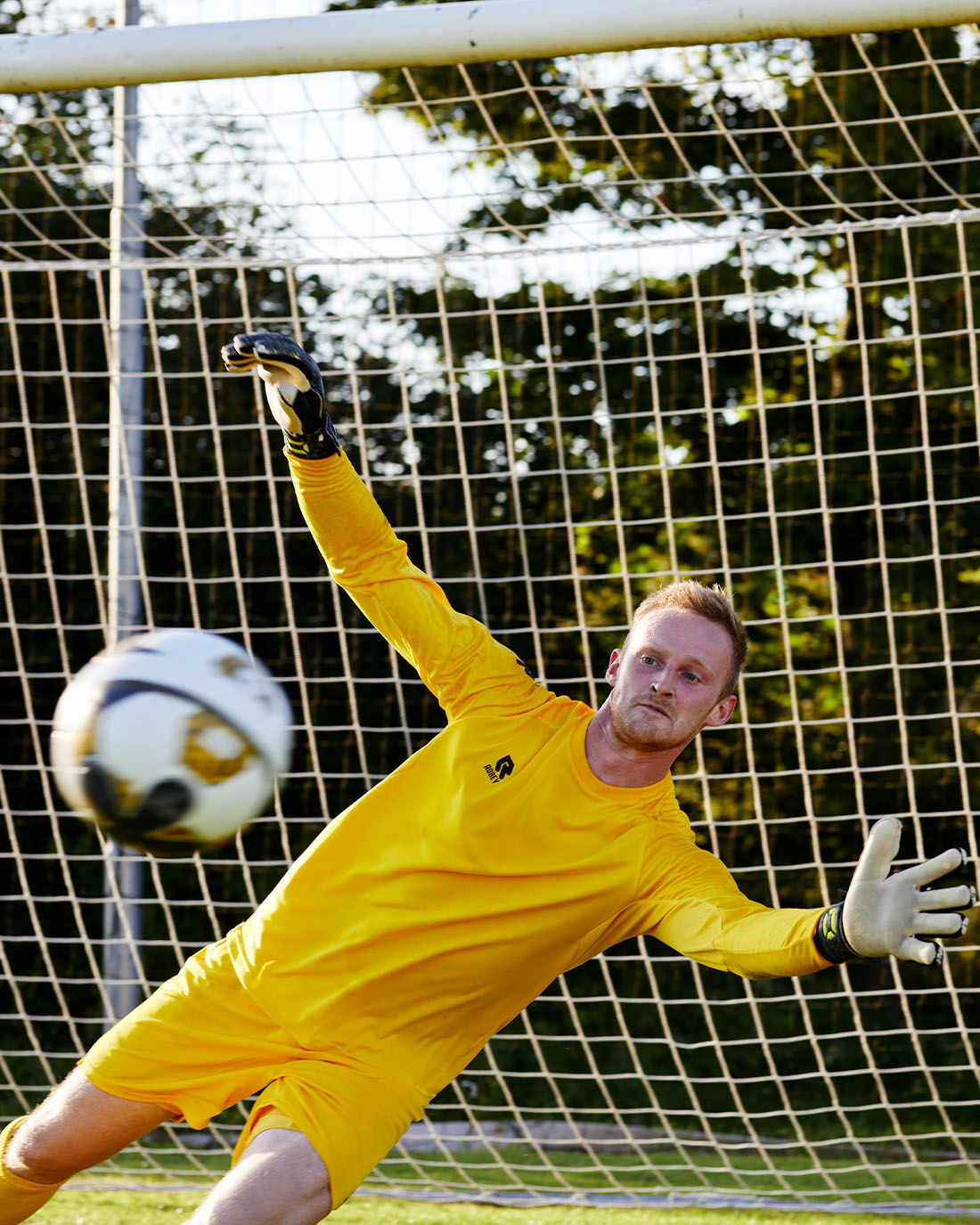 Soccer goalkeeper hot sale shirt
