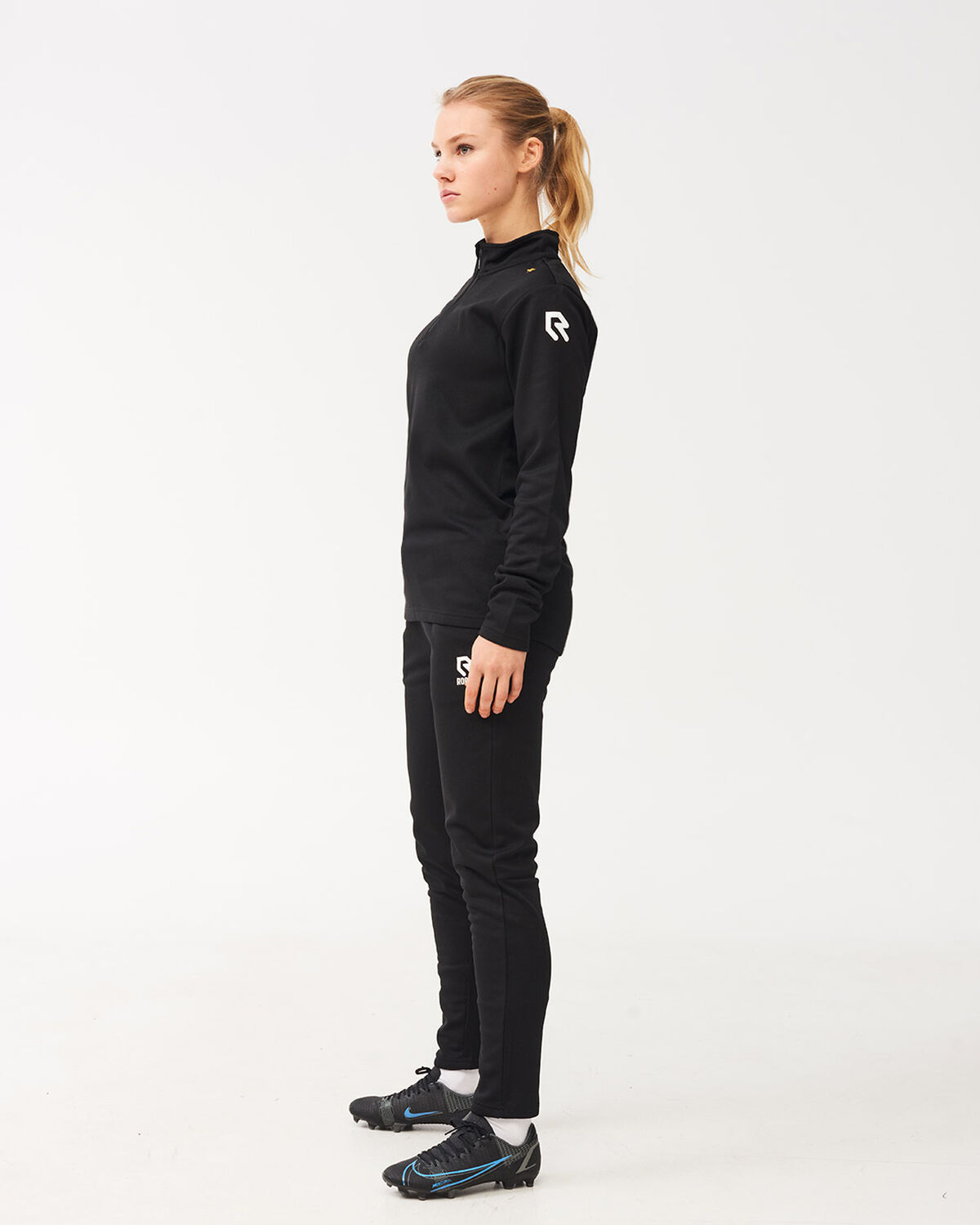 Crossbar Trackpants, Black, hi-res