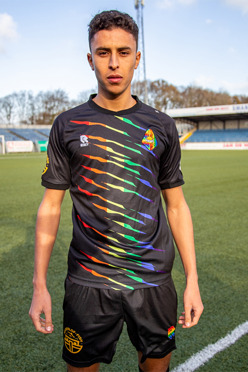 Robey Telstar Regenboogtenue